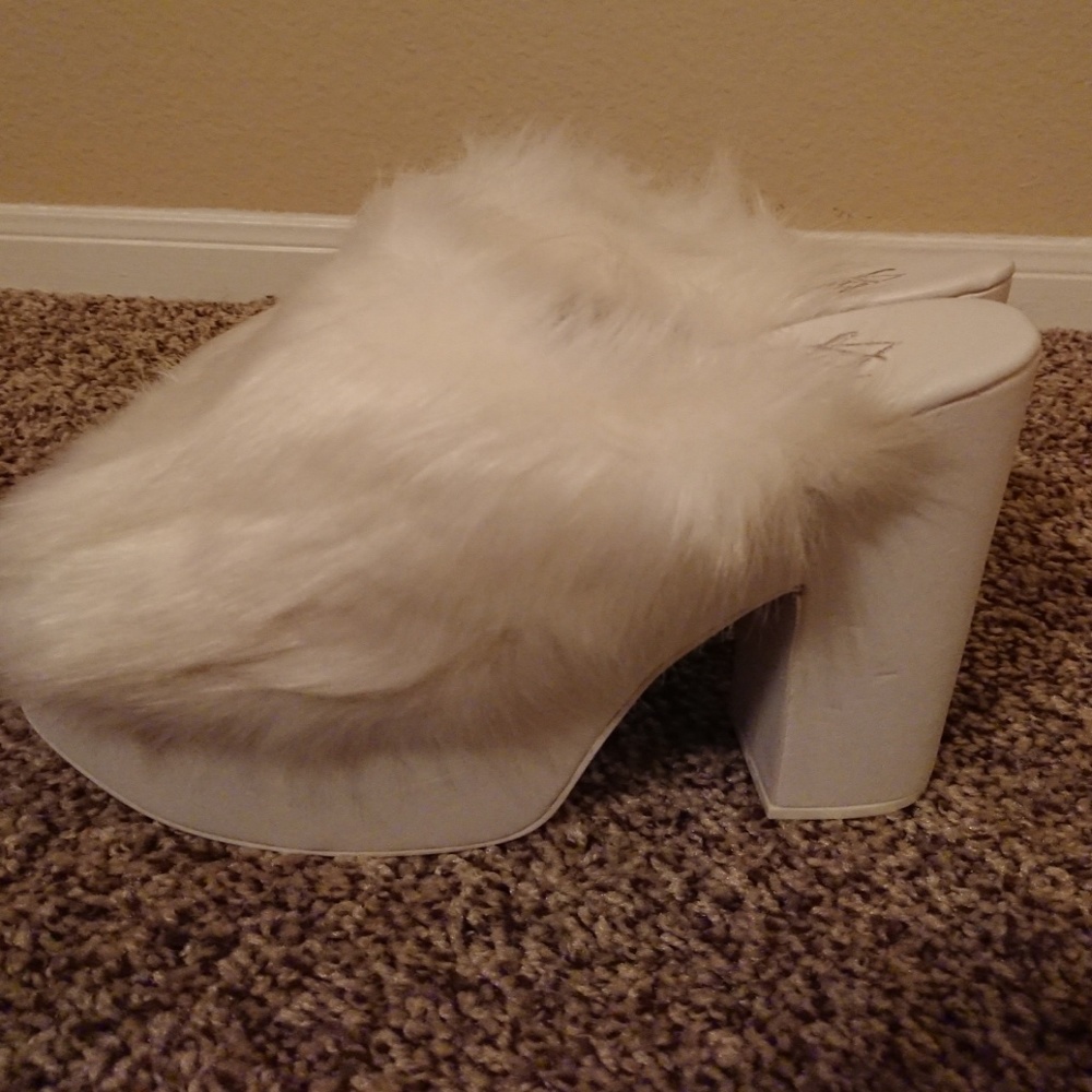 Shoes - Picture 3 of 5